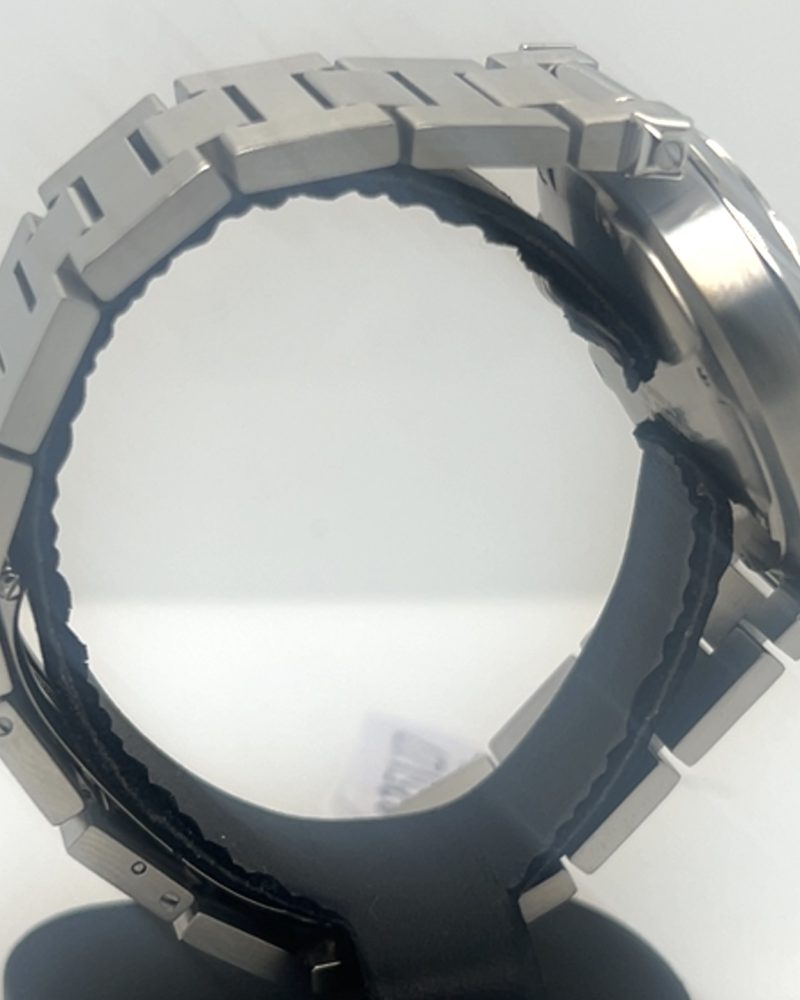 UN-2126_w56fc3c0g2b_2025-10-25-13-12-50