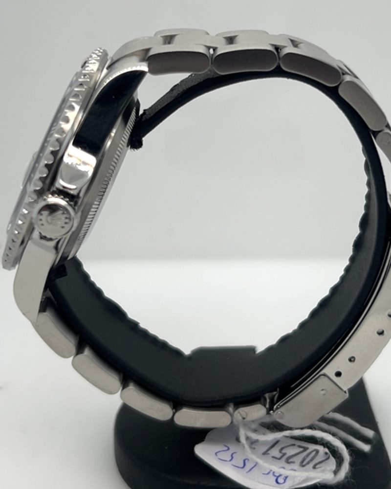 UN-2162_f0p3bb7l1o9_2025-11-08-11-42-45