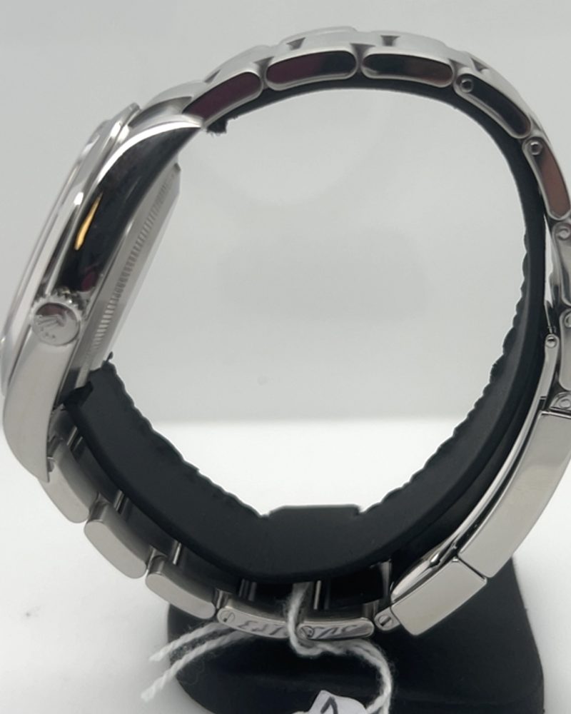 UN-2222_1v950mvj82u_2025-11-15-13-06-42