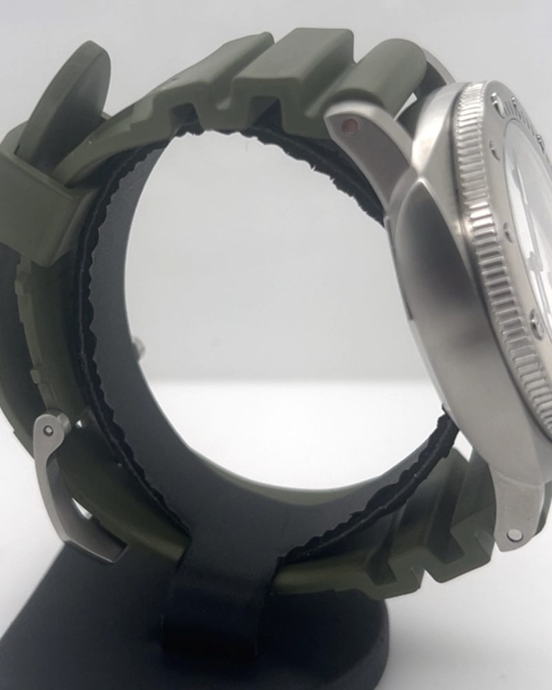 UN-2243_pww6yempxc_2025-11-15-14-46-46