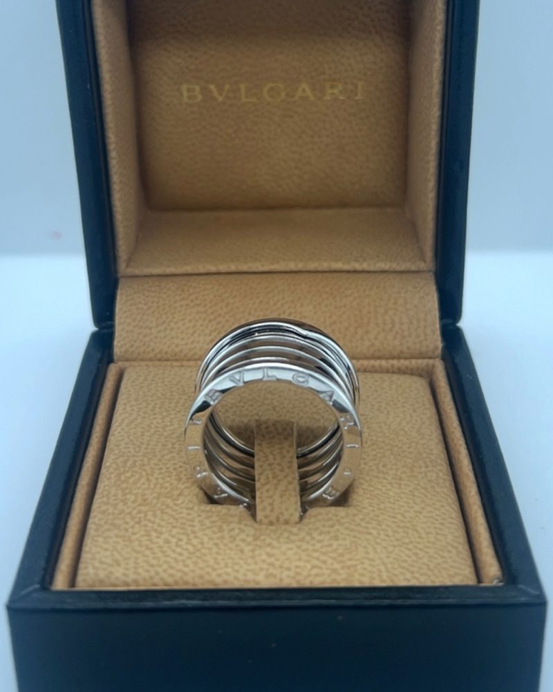 UN-2318_g7vfsw1sws7_2025-11-28-11-52-43